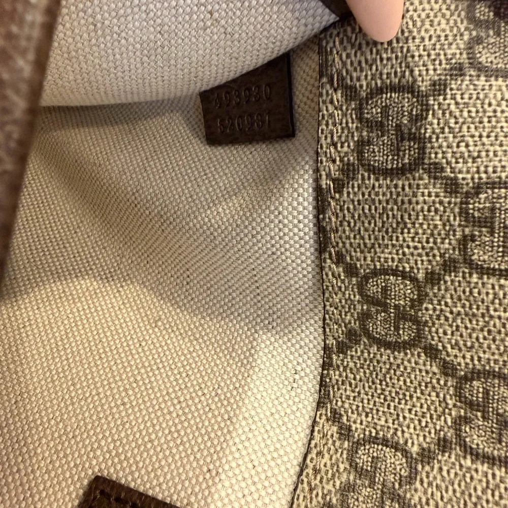 Gucci GG Web Supreme Canvas Crossbody Belt Bag - Picture 5 of 7